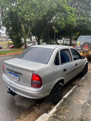 CHEVROLET CORSA 1.6 MPFI CLASSIC SEDAN 8V GASOLINA 4P AUTOMÁTICO